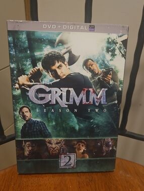 Grimm Season Two DVD + Digital - Green Cover